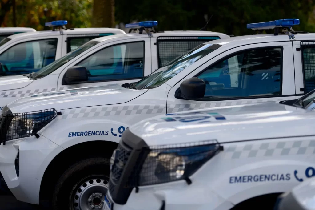 Fue a cuidar la casa de su hermano en La Plata, entró y se encontró con cuatro ladrones