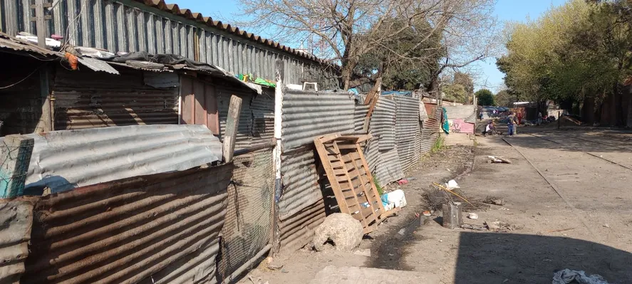 De un asentamiento en las vías del tren al Barrio Nuevo: así comenzó la mudanza de las primeras familias