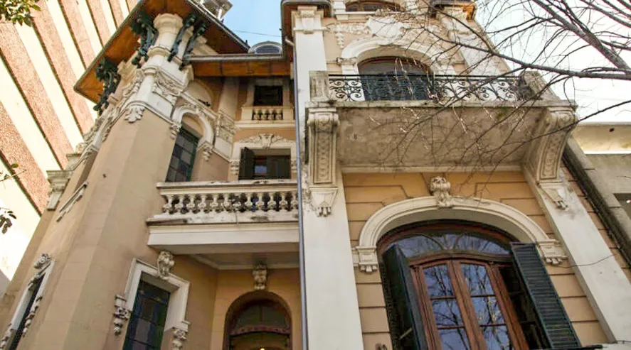 Vuelven las visitas guiadas y gratuitas al Palacio Francisco López Merino, la casa del gran poeta platense