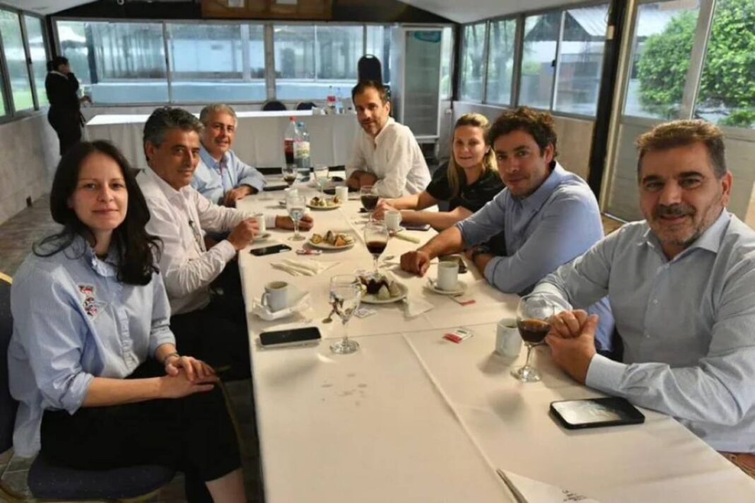 “No hay apuro”: El acuerdo bonaerense entre LLA y el PRO no logra un marco institucional y se enfrían las negociaciones
