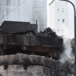Riesgo de derrumbe: el edificio incendiado en La Plata será demolido, según ingenieros de la UNLP