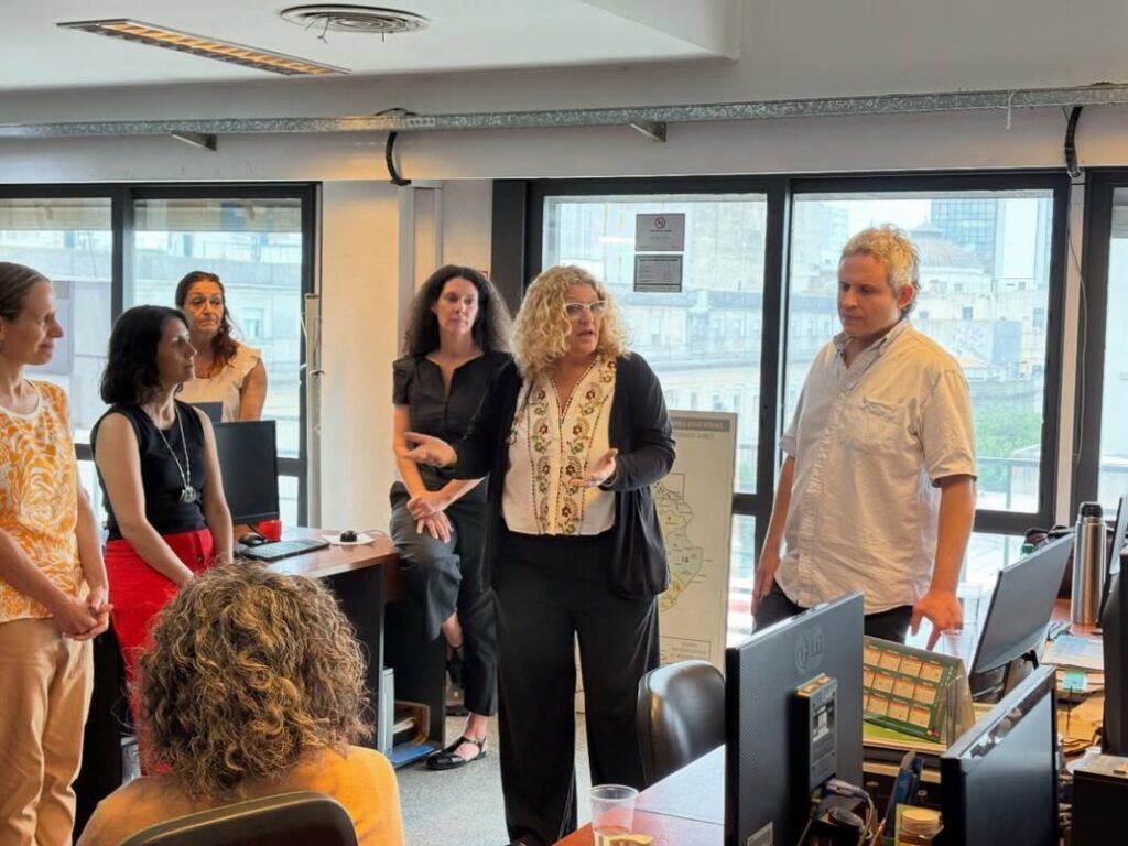 EN EDUCACIÓN Y EN TRANSPORTE