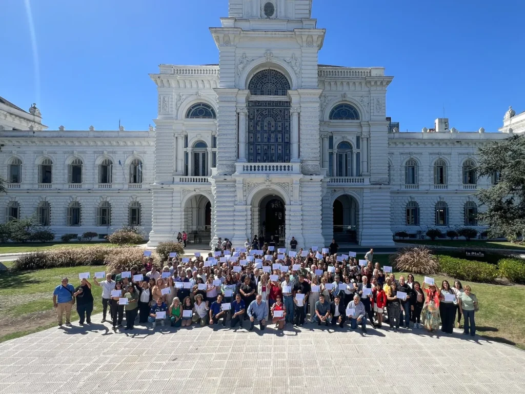 La Plata regulariza 150 instituciones y fortalece el tejido social de la ciudad