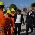 Julio Alak respaldó a Axel Kicillof como candidato presidencial del peronismo para 2027.El intendente expresó su apoyo “incondicional” al gobernador y lo señaló como uno de los principales referentes del peronismo de cara a la próxima carrera presidencial.