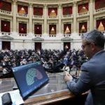 Avances legislativos del Gobierno en Diputados en medio de fuertes tensiones políticas