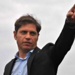 Axel Kicillof reúne a intendentes en La Plata para abordar la crisis sanitaria y el impacto de los recortes nacionales