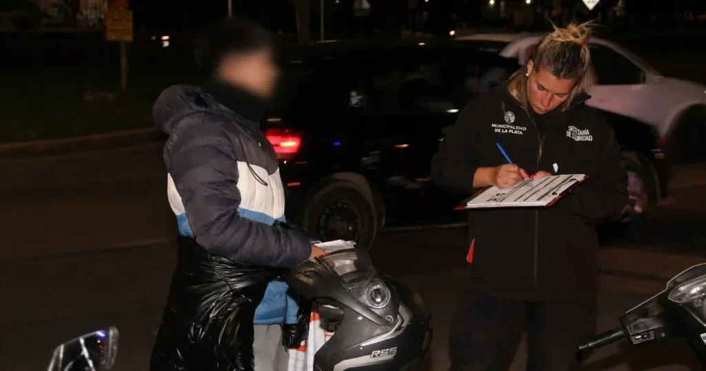 La Municipalidad de La Plata aprehendió a 20 personas durante operativos de tránsito y labró más de 1.700 infracciones